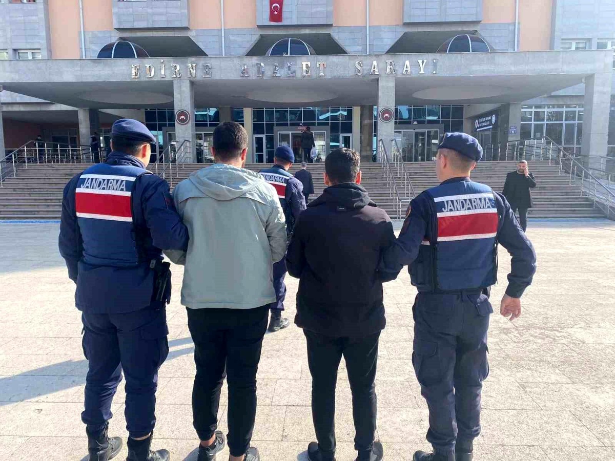 Edirne\'de market hırsızlığı yapan 2 şüpheli yakalandı