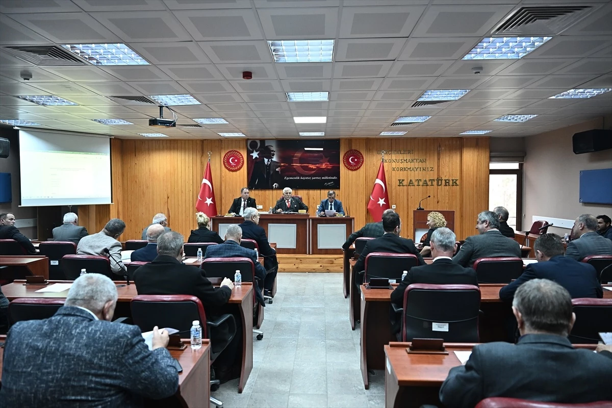 Edirne İl Genel Meclisi\'nde Sosyal Yardımlaşma ve Dayanışma Vakfı Üyeleri Seçildi