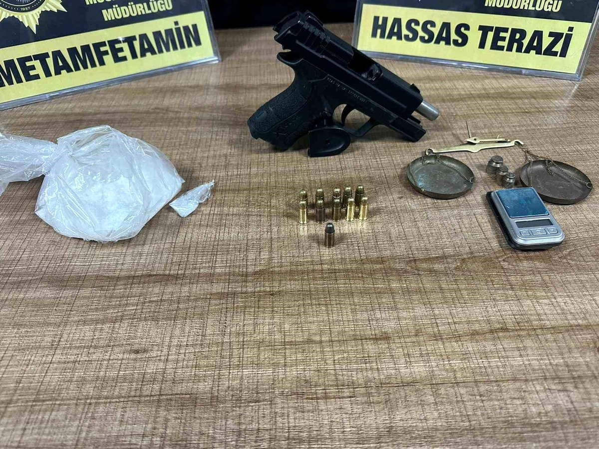Hatay\'da uyuşturucu imal ve ticaretine yönelik operasyonda 2 şüpheli tutuklandı