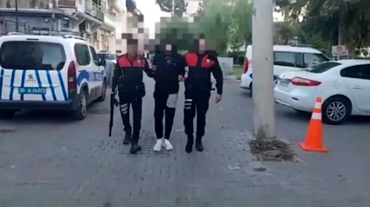 İzmir\'de 28 operasyonda 3 bin 81 şüpheli yakalandı