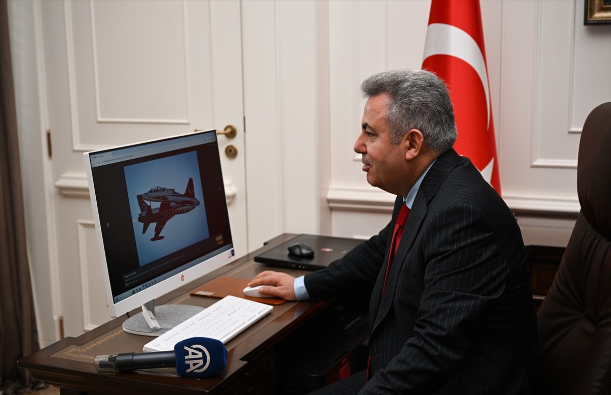 İzmir Valisi Süleyman Elban, AA\'nın 2023 Yılının Fotoğraflarını Oyladı