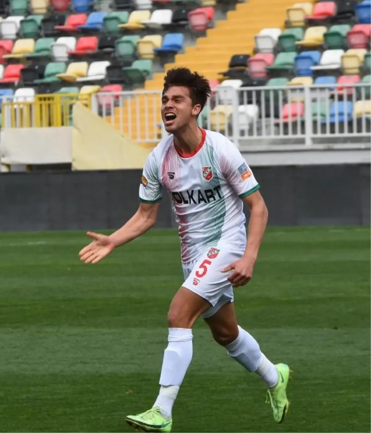 Karşıyaka'da Ferdi Burgaz transferde gözde