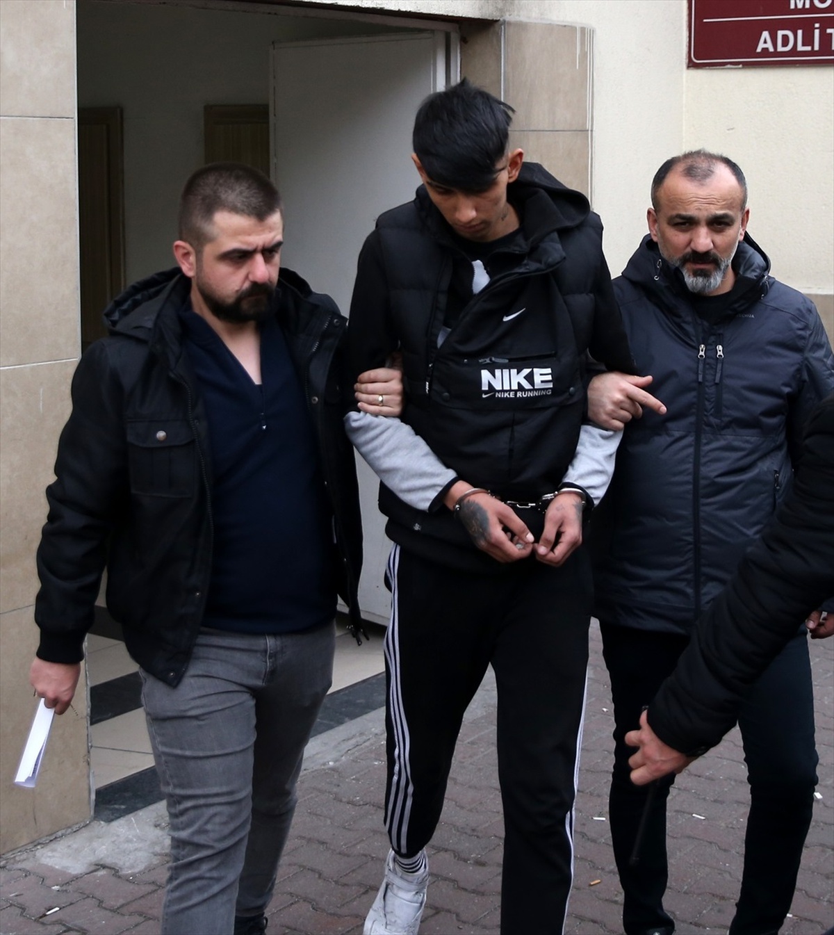 Kayseri\'de bıçaklı kavgada ölüm: Zanlı tutuklandı