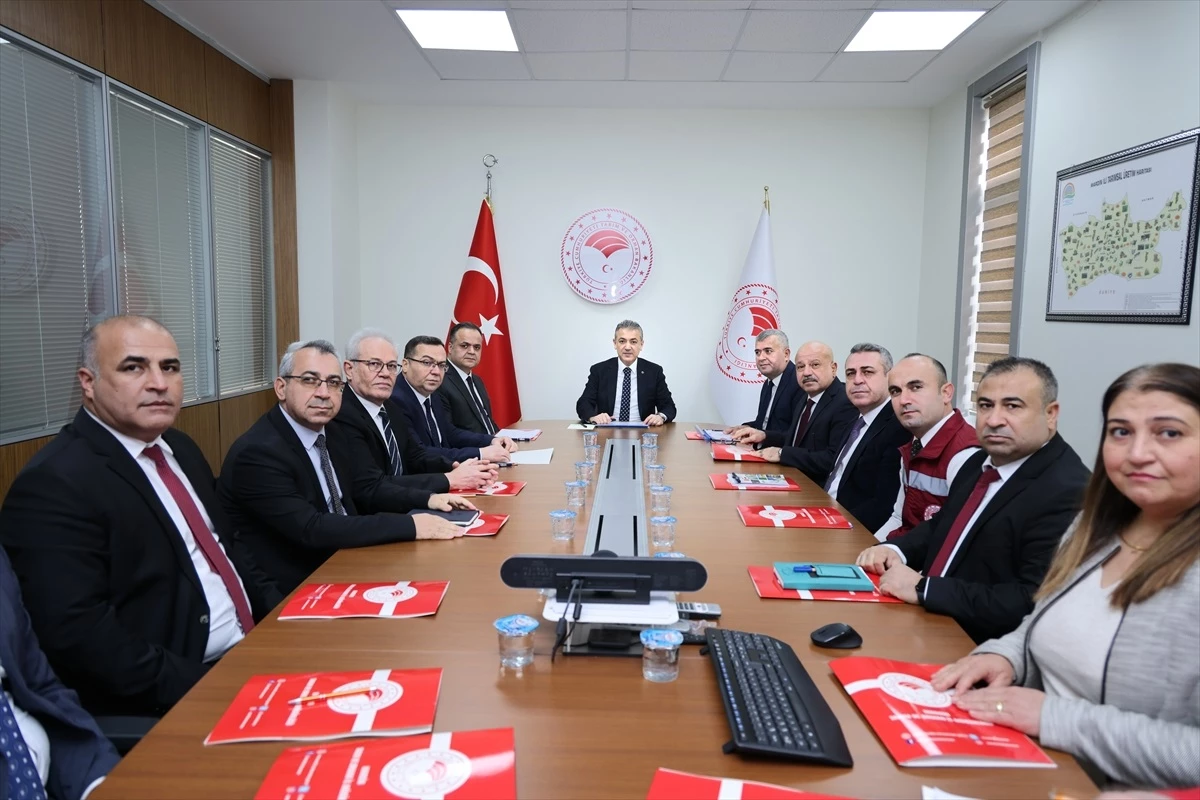 Mardin Valisi Akkoyun, Tarım ve Orman İl Müdürlüğünü ziyaret etti