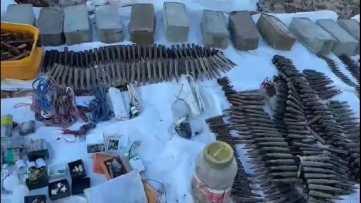 Pençe-Kilit Operasyonu Bölgesinde Teröristlerin Kullandığı Mağarada Silah ve Mühimmat Ele Geçirildi