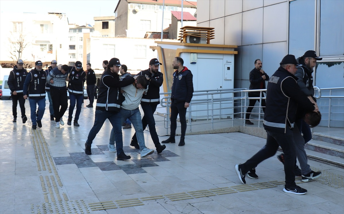 Ordu\'da silahlı saldırı hazırlığı iddiasıyla gözaltına alınan 4 şüpheliden 3\'ü tutuklandı