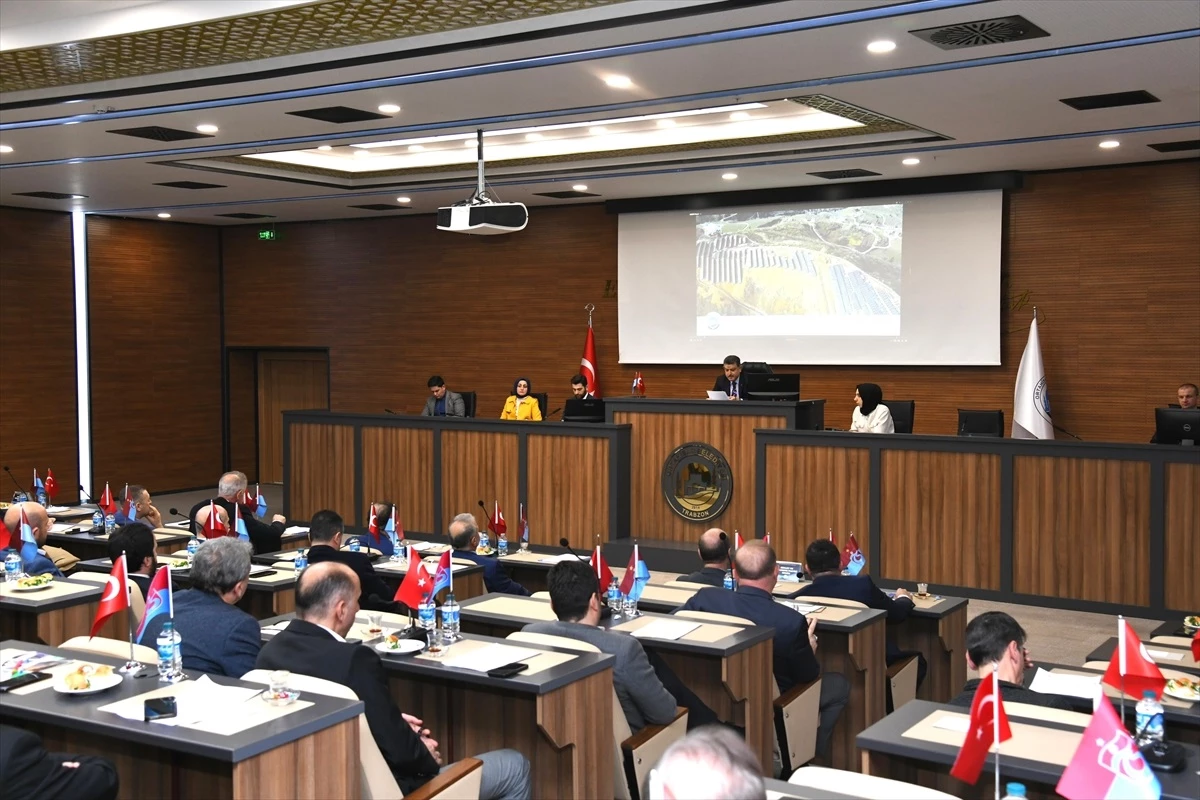 Ortahisar Belediyesi meclis toplantısında teröre tepki gösterildi