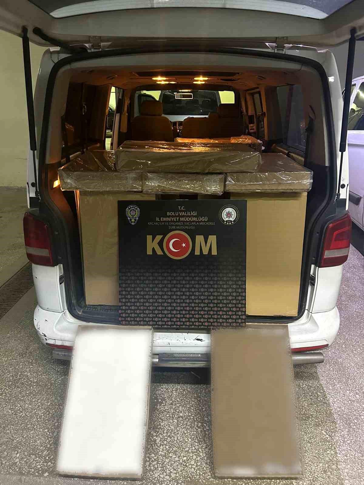 Bolu\'da Kaçak Makaron Operasyonu: 650 Bin Lira Değerinde Makaronlar Ele Geçirildi