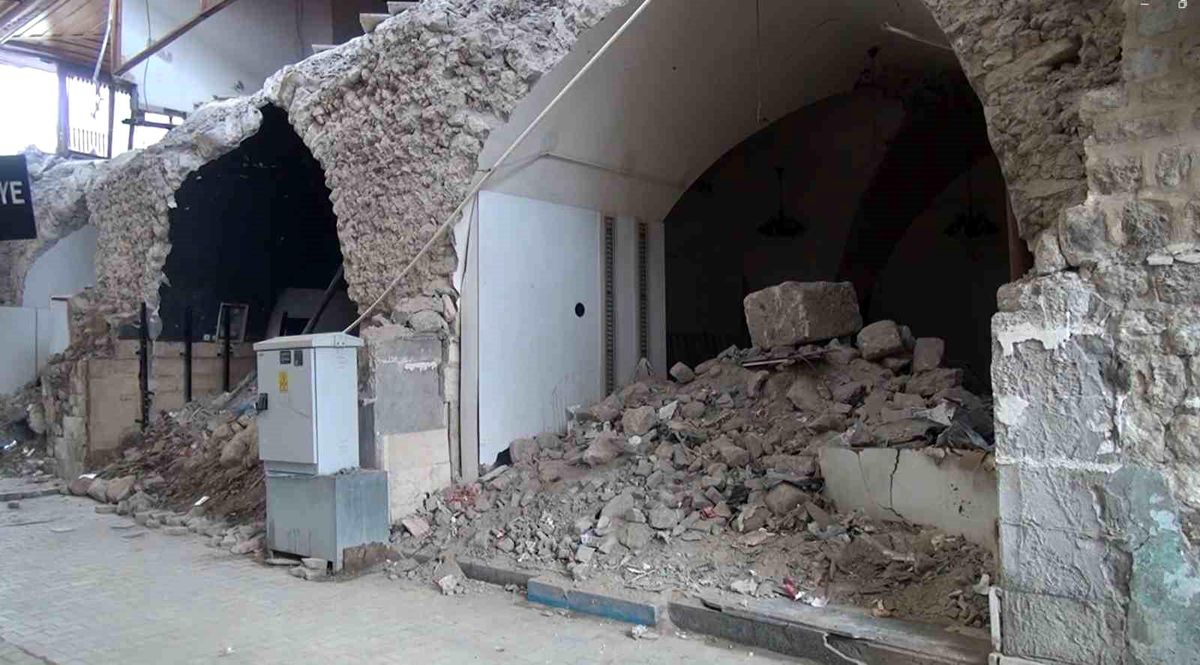 Hatay\'da Deprem Felaketi: Vatandaşlar Acı Dolu Günleri Unutamıyor