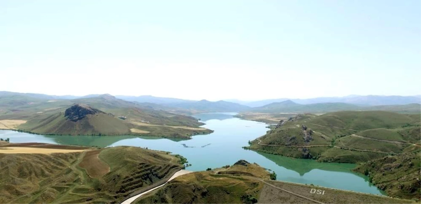 Erzincan\'da Tercan Barajı, bölgedeki elektrik ihtiyacını karşılıyor