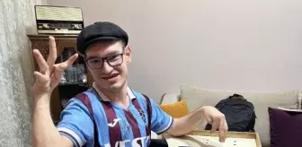 Tekerlekli Sandalyeye Bağımlı Engelli Genç, Trabzonspor Sevgisini Kitaplaştırdı