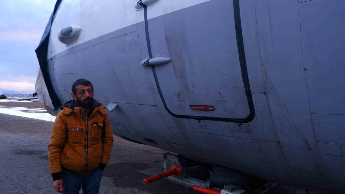 Erzurum\'da arızalı Gürcistan uçağı, 12 yıl sonra parçalanarak aprondan çıkarıldı