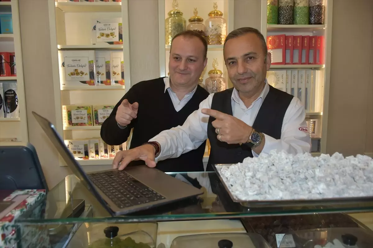 Afyonkarahisar\'da lokumcu ve tatlıcı esnafı, \'Yılın Kareleri 2023\' oylamasına katıldı