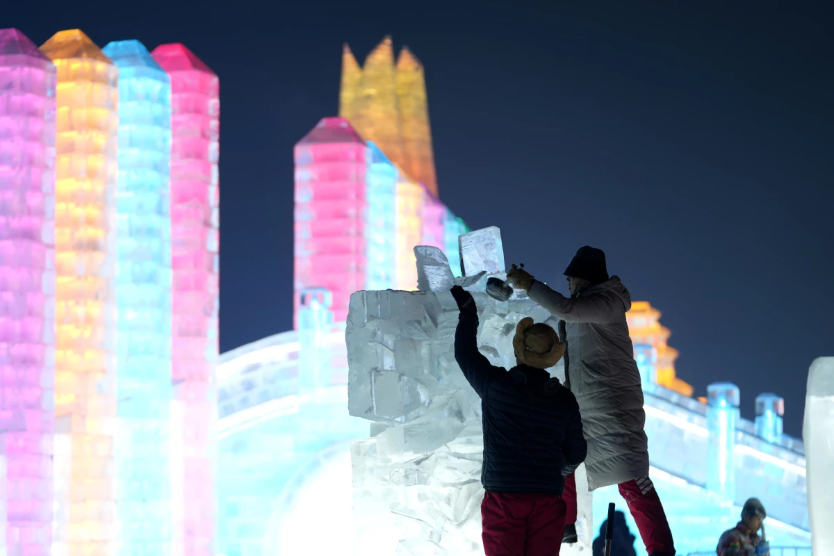 35. Harbin Uluslararası Buzdan Heykel Yarışması Başladı