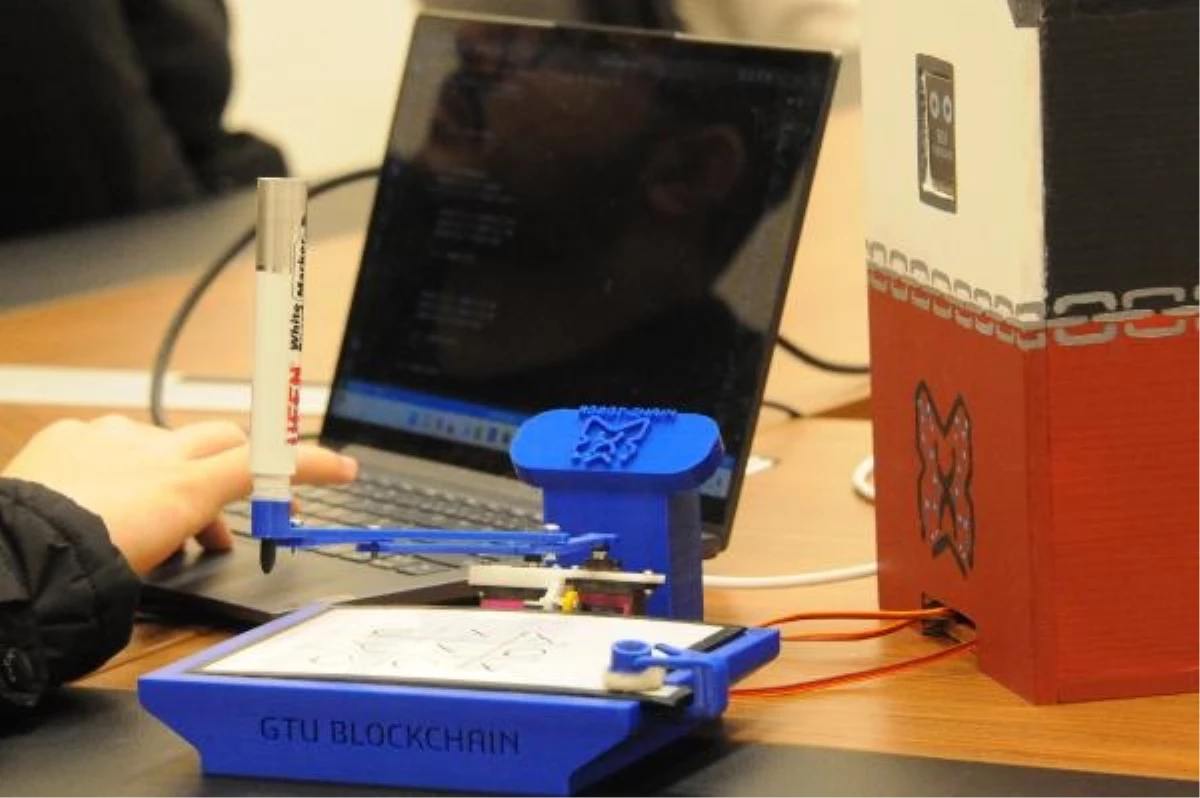 GTÜ Blockchain Öğrenci Kulübü, Robotlara Blok Zincir Teknolojisi Entegre Etti
