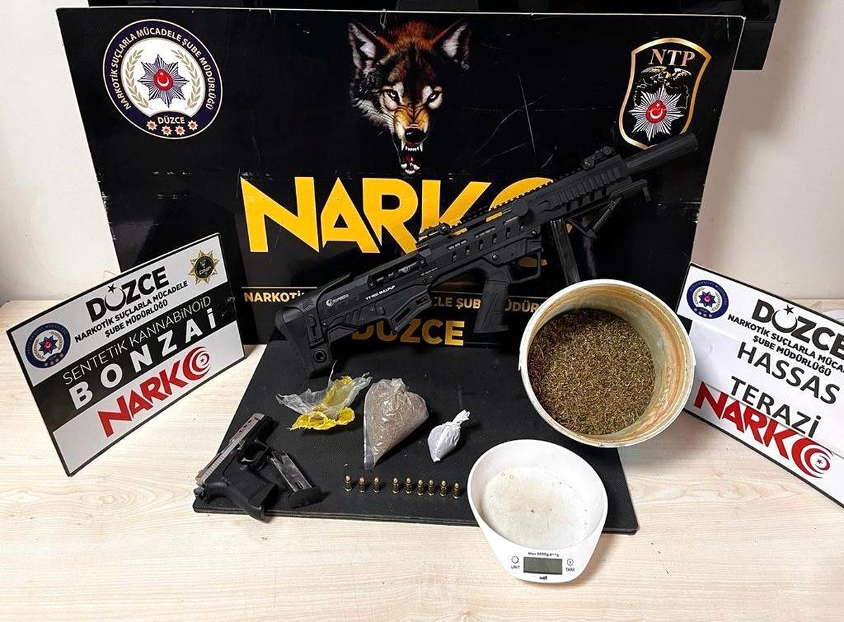 Düzce\'de yapılan baskında 460 gram sentetik kannabinoid ele geçirildi