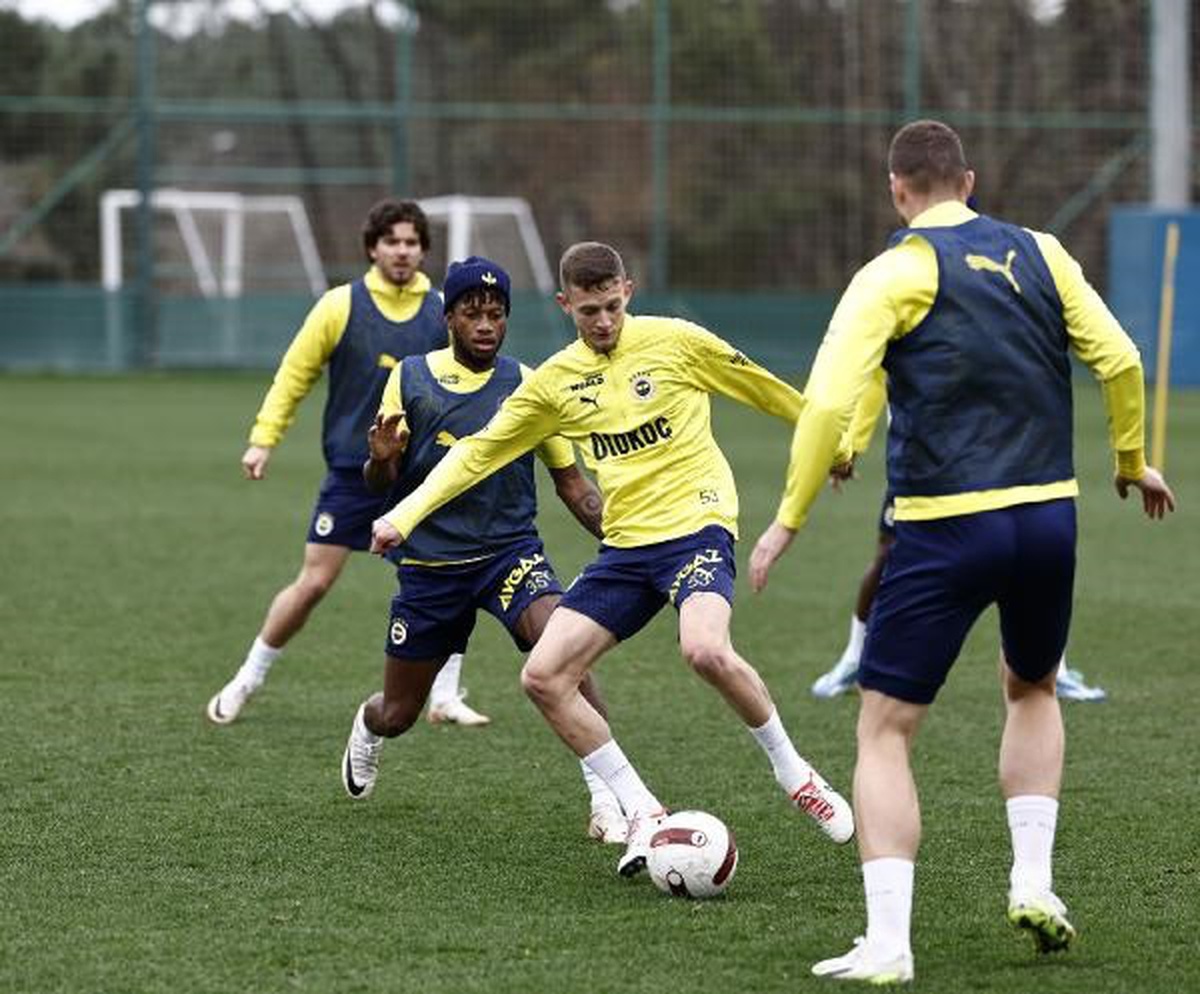 Fenerbahçe, İstanbulspor maçı hazırlıklarına başladı