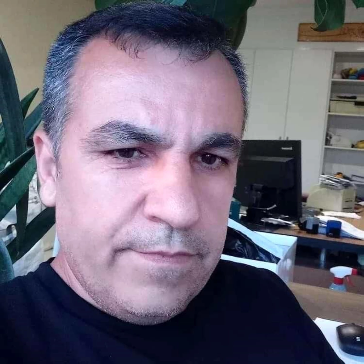 Gaziosmanpaşa\'da Kamyonet ve Midibüs Çarpışması Sonucu Bir Kişi Hayatını Kaybetti
