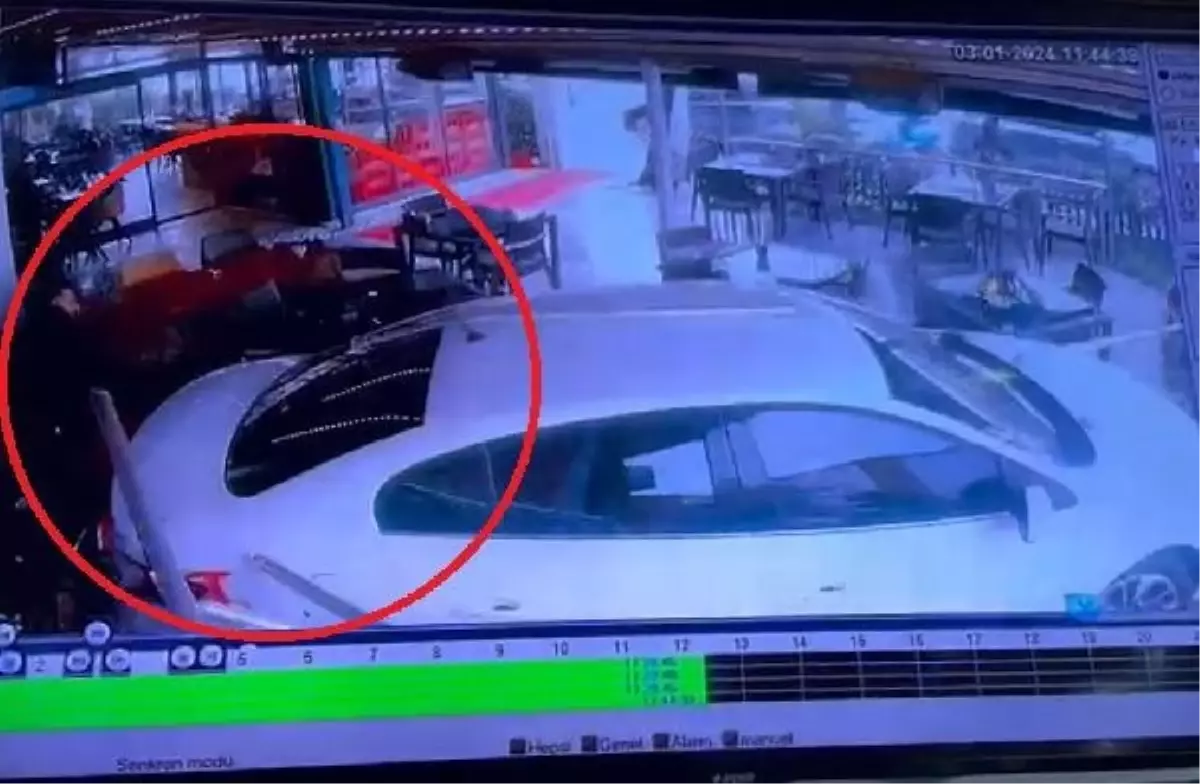 Ordu'da otomobil kafenin bahçesine girdi: 3 yaralı