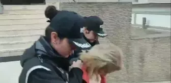 Interpol'un kırmızı bültenle aradığı İran uyruklu dolandırıcı, İzmir'de yakalandı