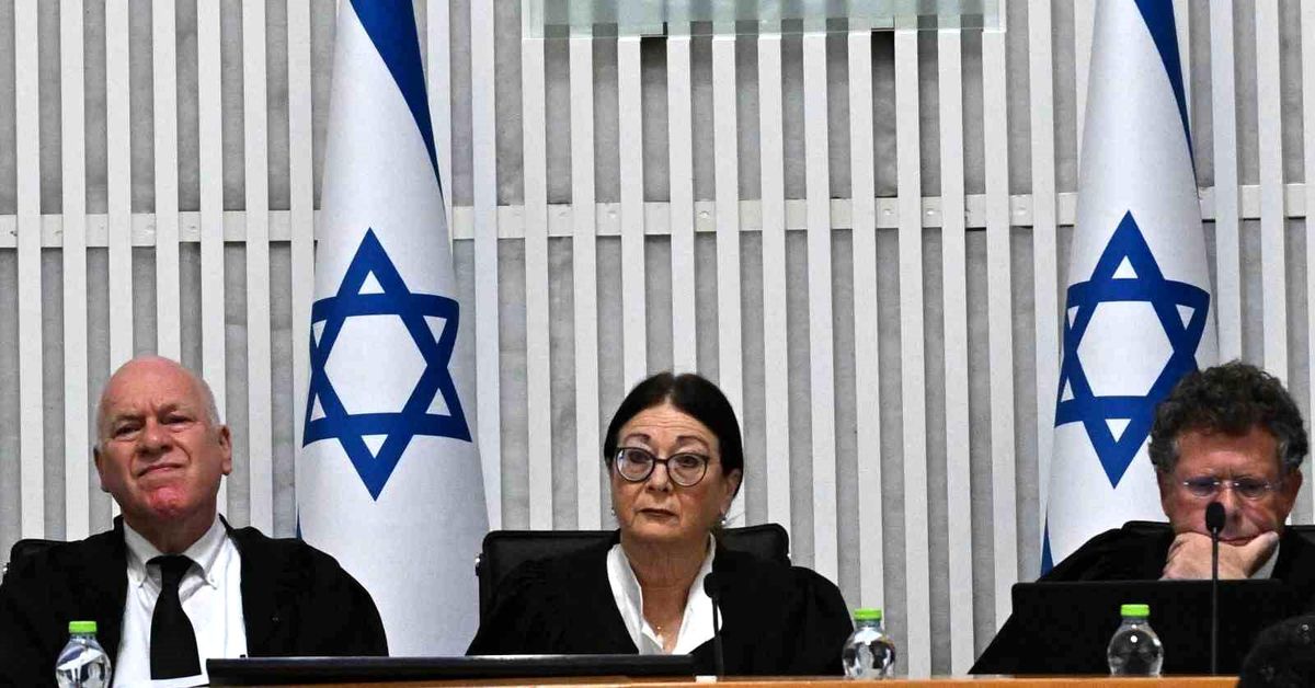 İsrail Yüksek Mahkemesi, Netanyahu hükümetinin görevden alınma yasasını erteledi