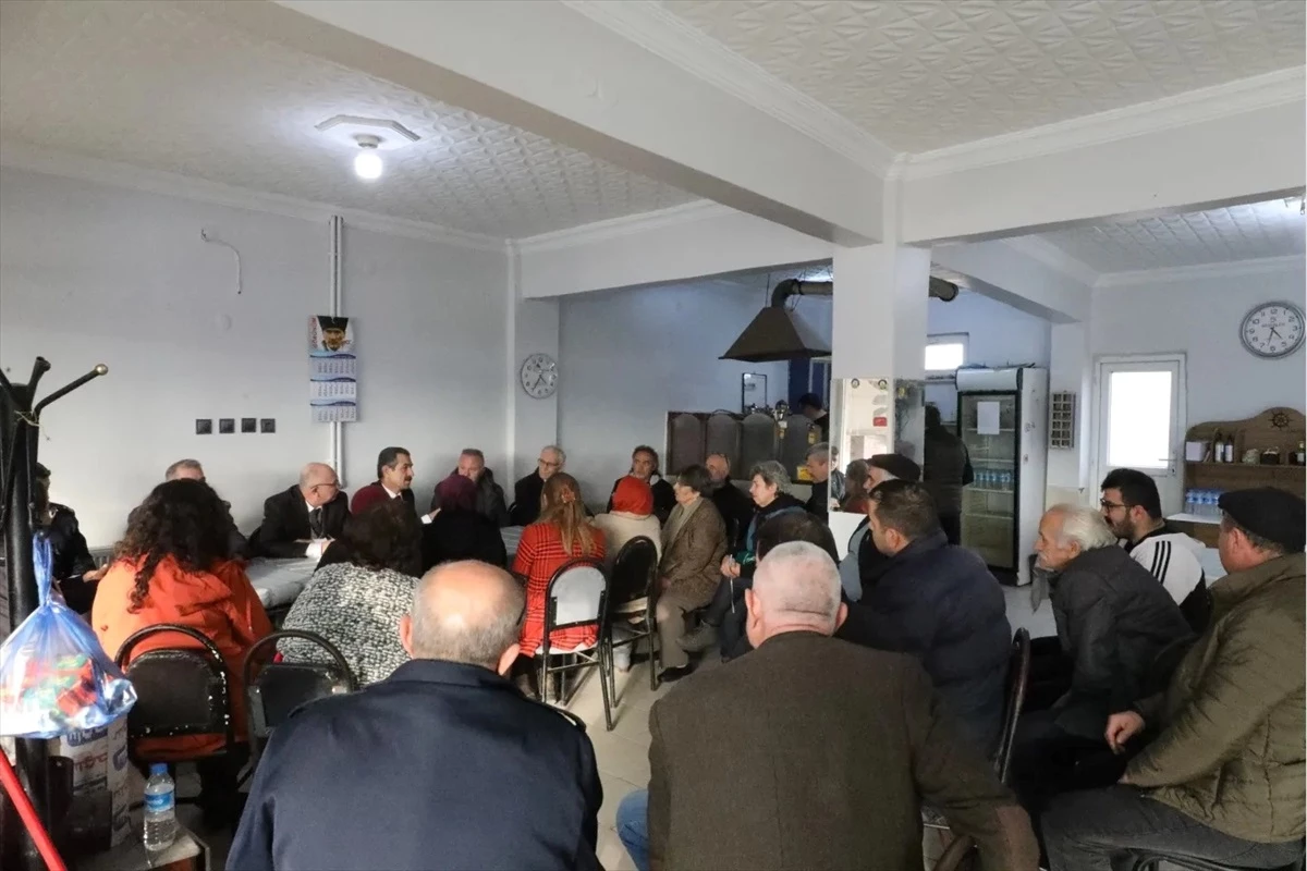 Kırklareli Valisi Birol Ekici, Lüleburgaz ilçesinde köy ziyaretlerinde bulundu