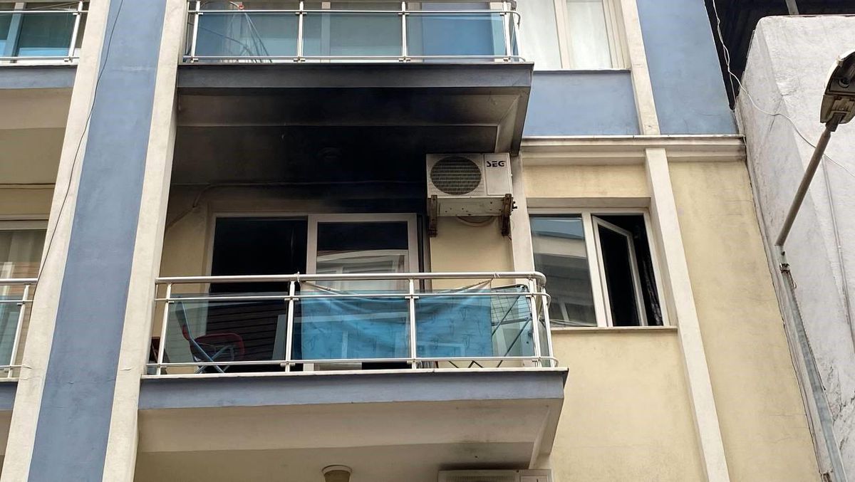 Aydın\'da klima yangınında ev kül oldu, bir kişi dumandan etkilendi