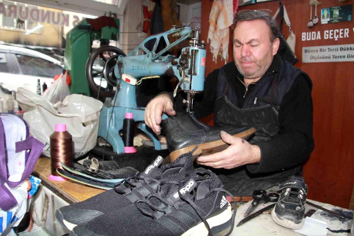 Kış Aylarında Ayakkabı Tamircilerine Yoğun İlgi