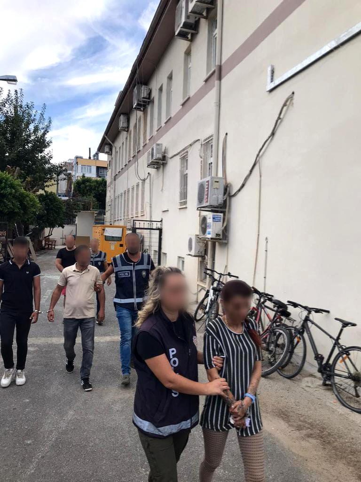 Manavgat\'ta bin 293 kişi yakalandı, 586 şahıs tutuklandı