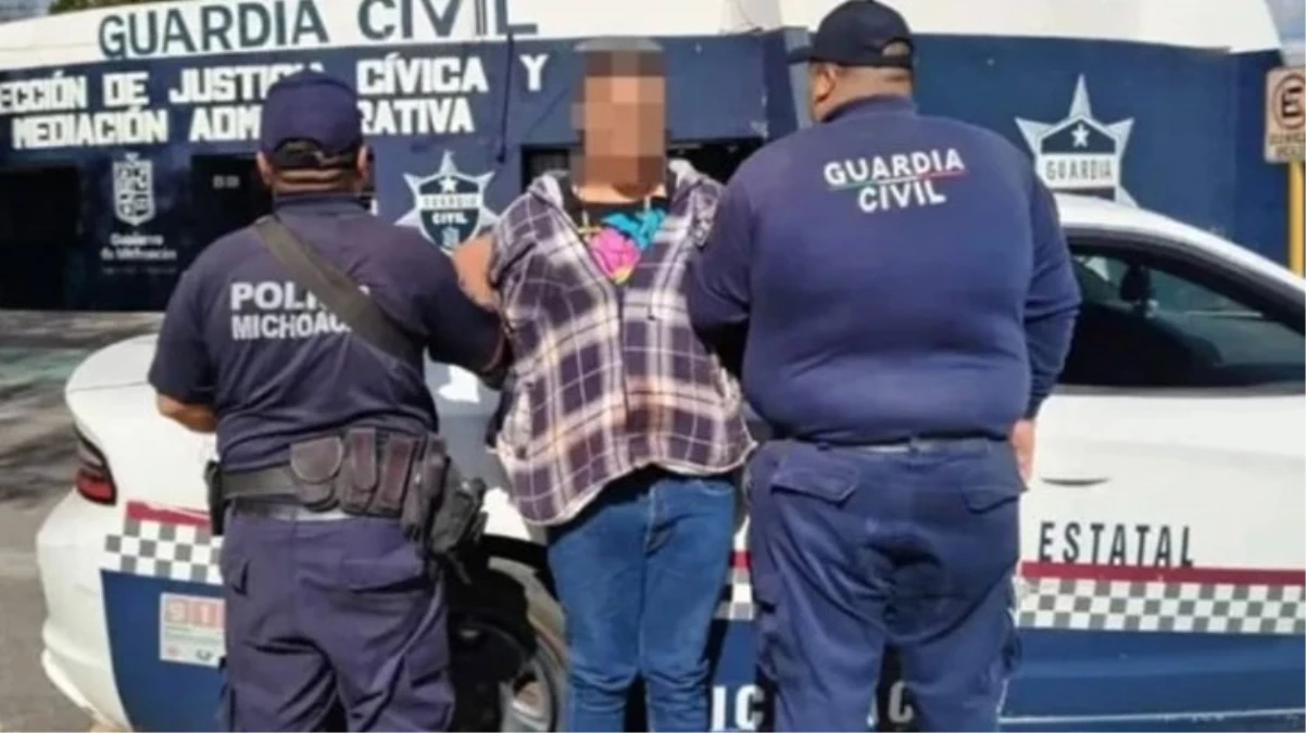 Meksika\'da kız kardeşinin kesik başı ile caddede yürüyen şahıs gözaltına alındı
