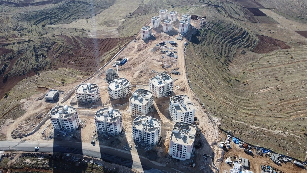 Mardin Midyat\'ta 354 sosyal konutun inşası devam ediyor