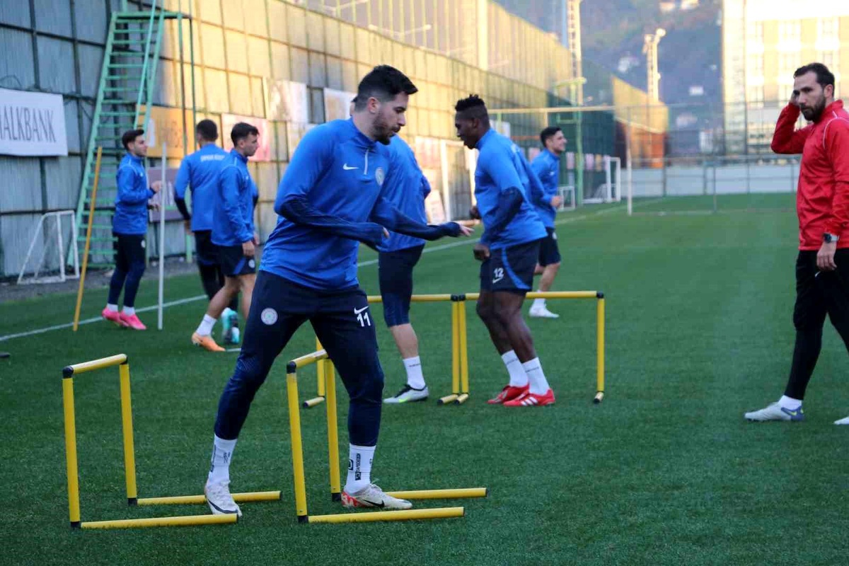 Çaykur Rizespor\'un genç defans oyuncusu Muhammet Taha Şahin: \'Yakaladığımız seriyi sürdürmek istiyoruz\'