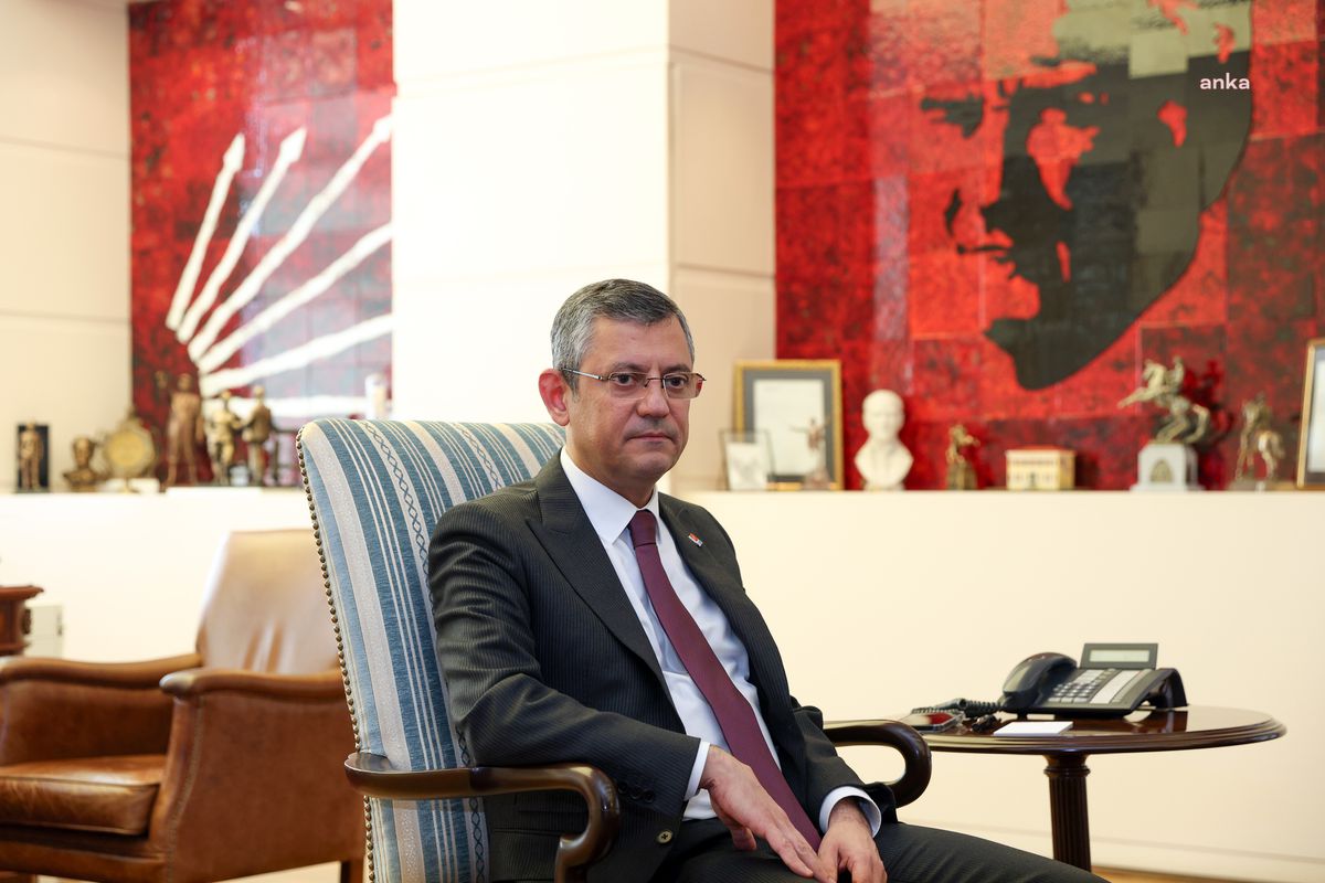 CHP Genel Başkanı Özgür Özel, İran\'daki terör saldırısında hayatını kaybedenler için başsağlığı diledi