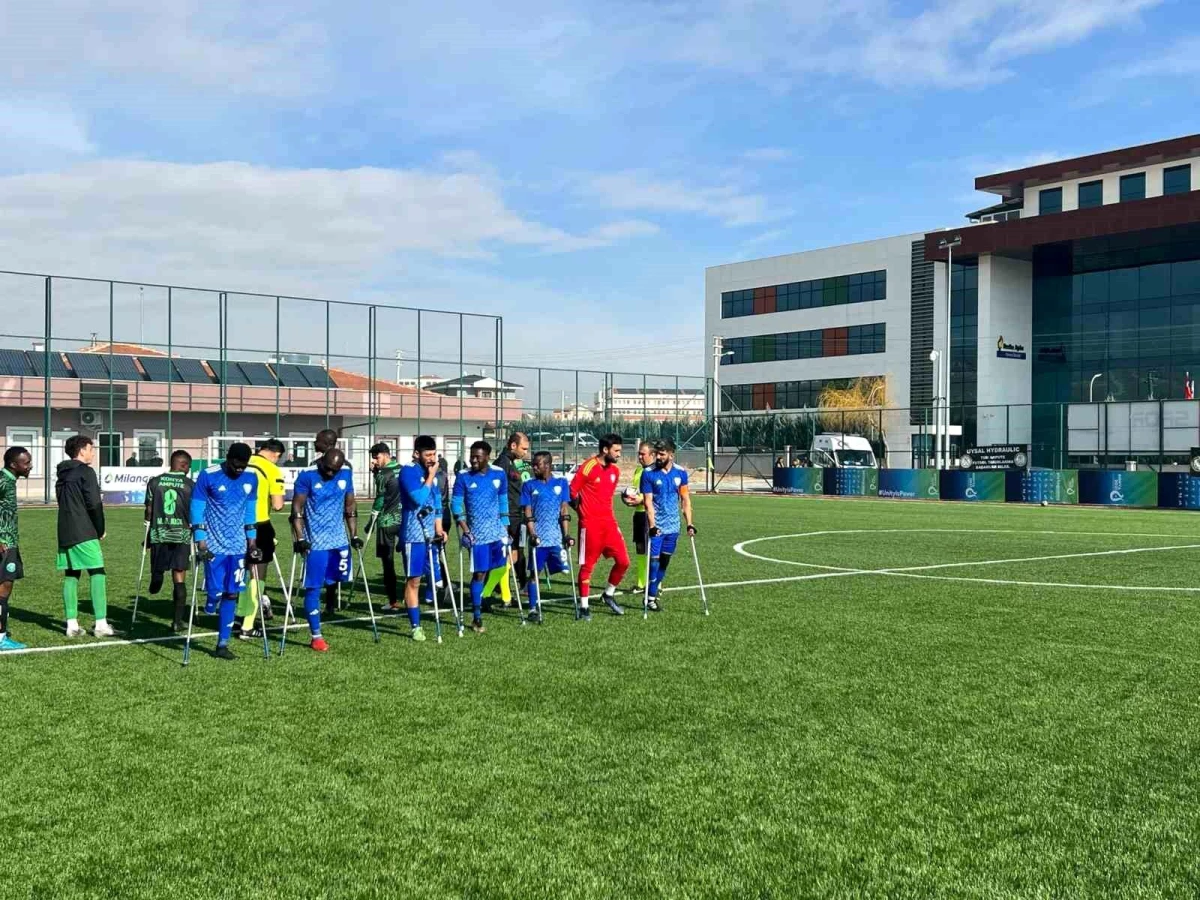 Şahinbey Belediye Gençlik ve Spor Kulübü Ampute Futbol Takımı Konya\'yı 4-0 Mağlup Etti