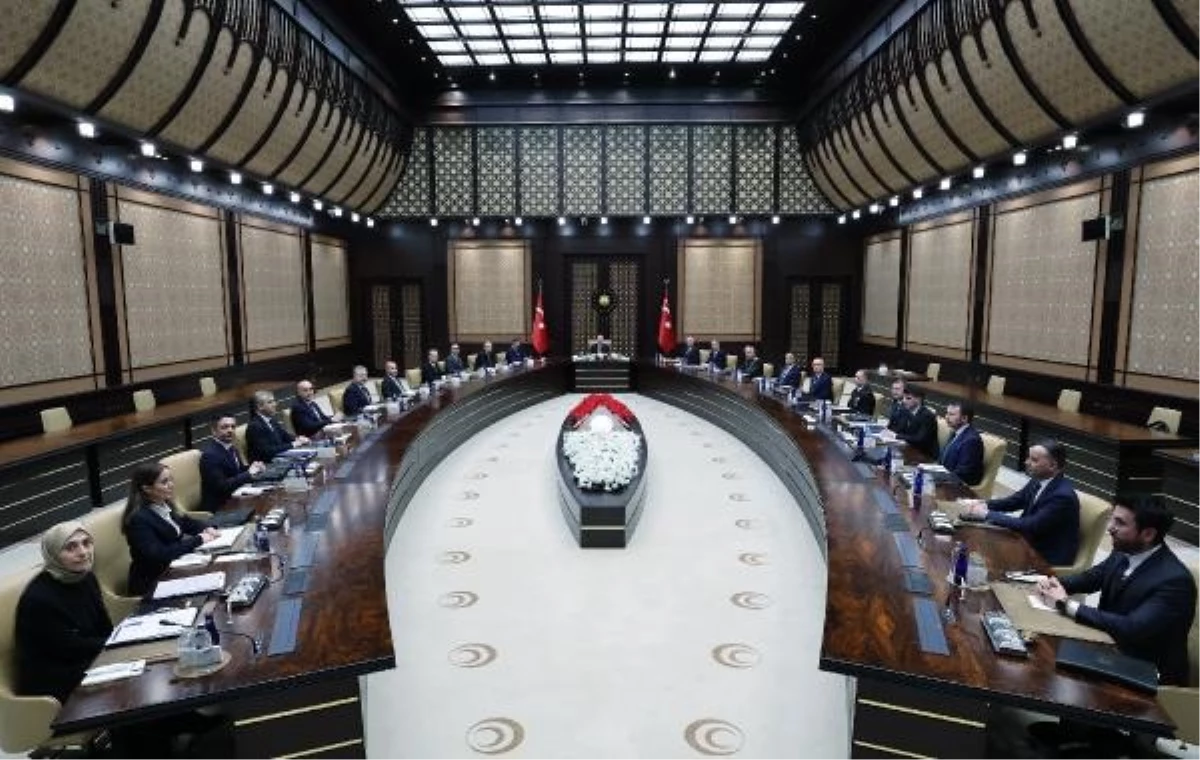 Cumhurbaşkanı Erdoğan Başkanlığında Savunma Sanayii İcra Komitesi Toplantısı Gerçekleştirildi