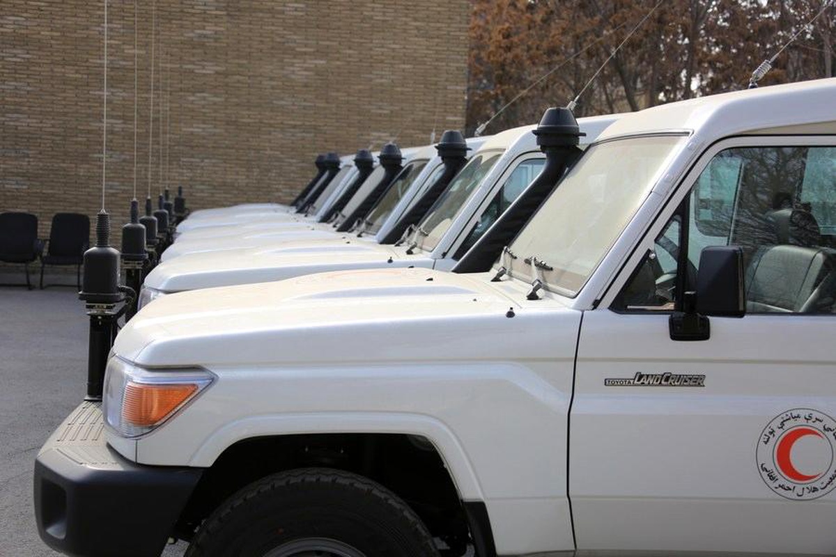 ICRC, Afganistan Kızılayı\'na 16 ambulans bağışladı