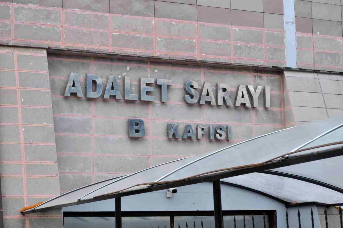 Eskişehir\'de 65 ayrı suça karıştığı iddia edilen şüpheli JASAT tarafından yakalandı