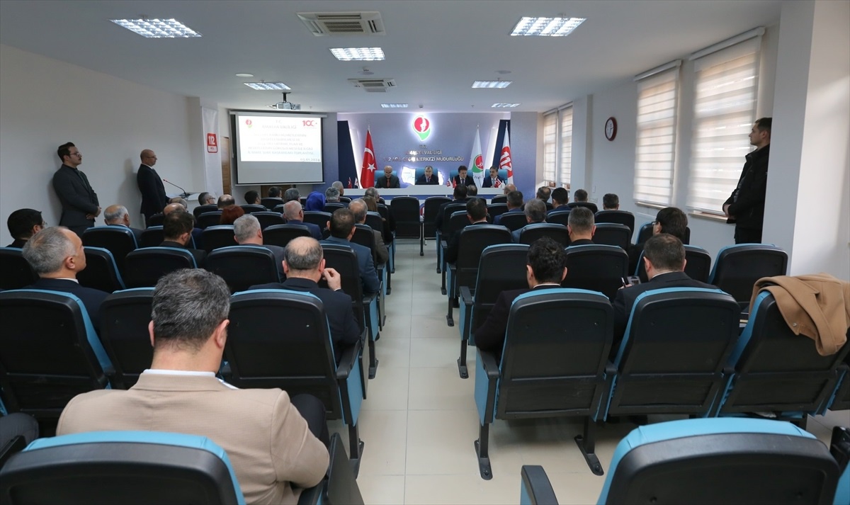 Amasya\'da Vali Yımaz Doruk Başkanlığında İl İdare Şube Başkanları Toplantısı Düzenlendi