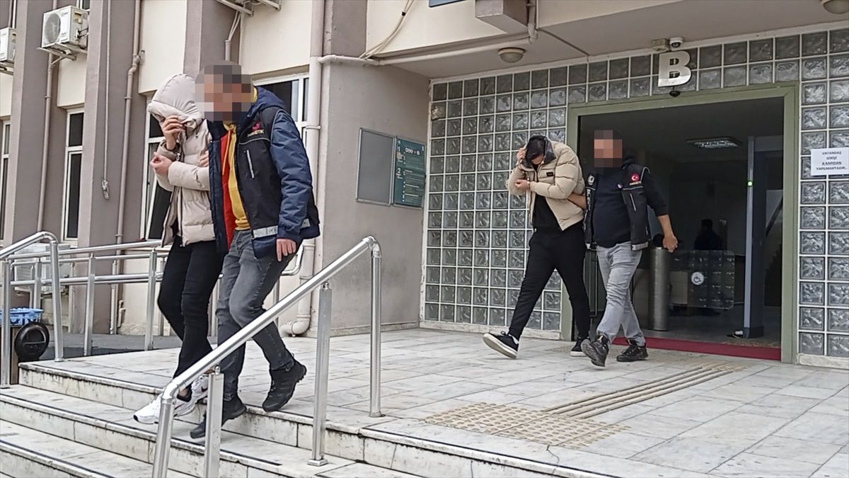 Aydın\'da 1 kilogram sentetik uyuşturucuyla yakalanan 2 şüpheli tutuklandı