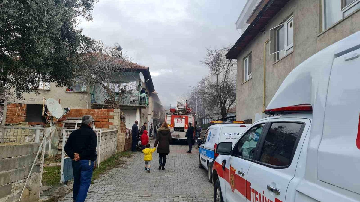 Bucak\'ta Baca Temizliği Sırasında Yangın Çıktı