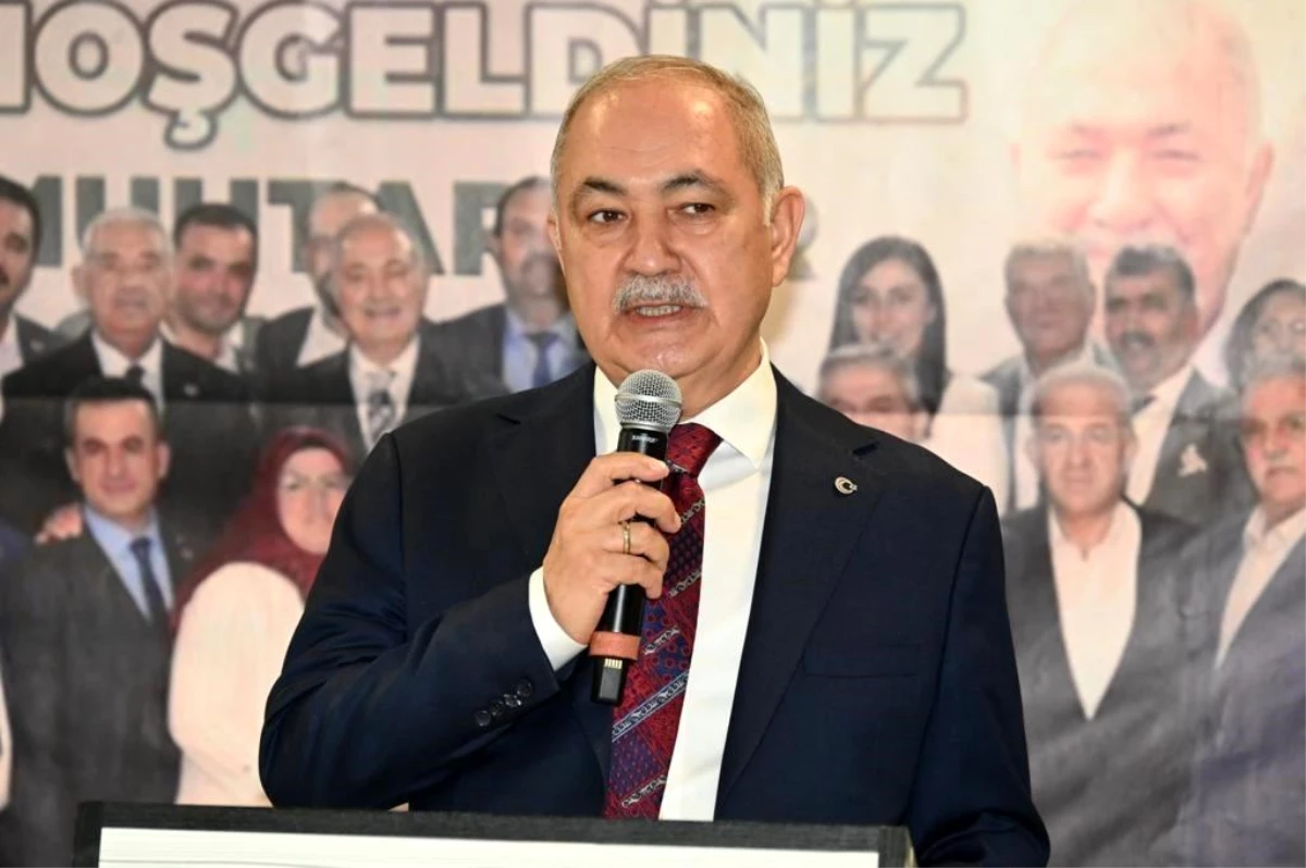 Osmaniye Belediye Başkanı Kadir Kara, muhtarlarla kahvaltılı toplantıda bir araya geldi