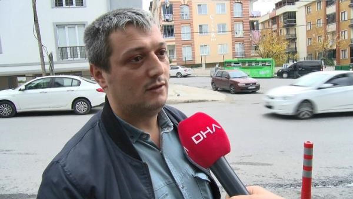 Beylikdüzü\'nde Poğaça Almak İsterken Çocuğa Otomobil Çarptı