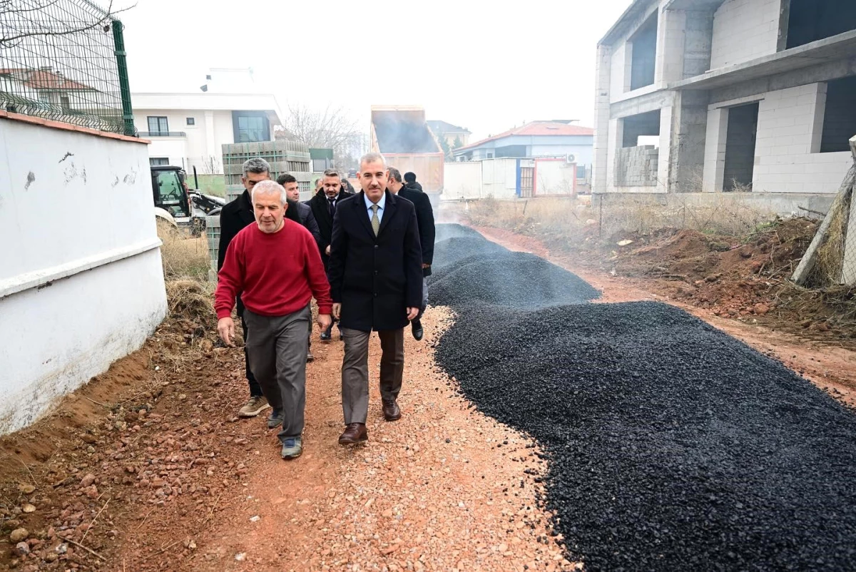 Yeşilyurt Belediyesi, Yakınca Mahallesinde Yol Düzenleme Çalışmalarını İnceledi
