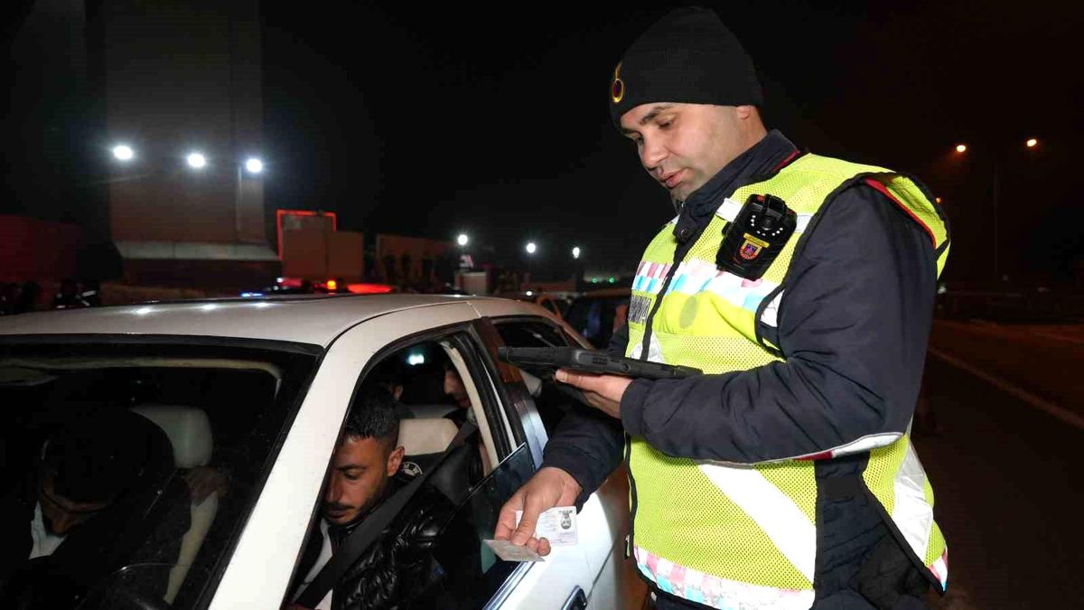 Denizli İl Jandarma Komutanlığı Aralık Ayında 35 Bin 702 Araç Sorguladı