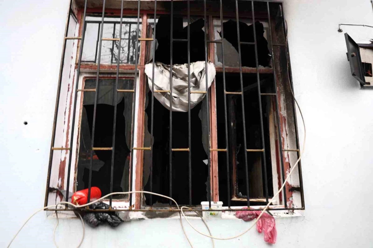 Kahramanmaraş\'ta Depremzede Aile Yangında Hayatını Kaybetti