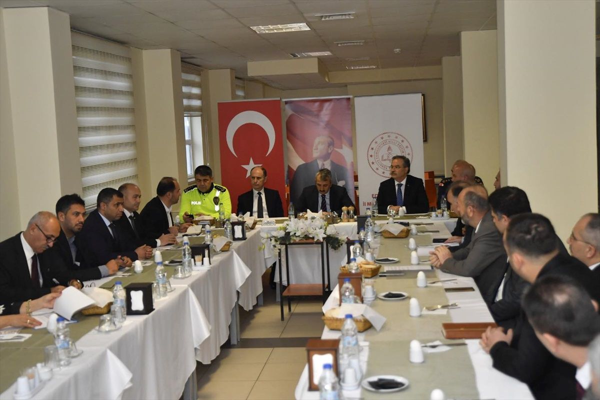 Edirne Valisi, devamsızlık yapan öğrenci sayısını sıfıra indirmek istiyor