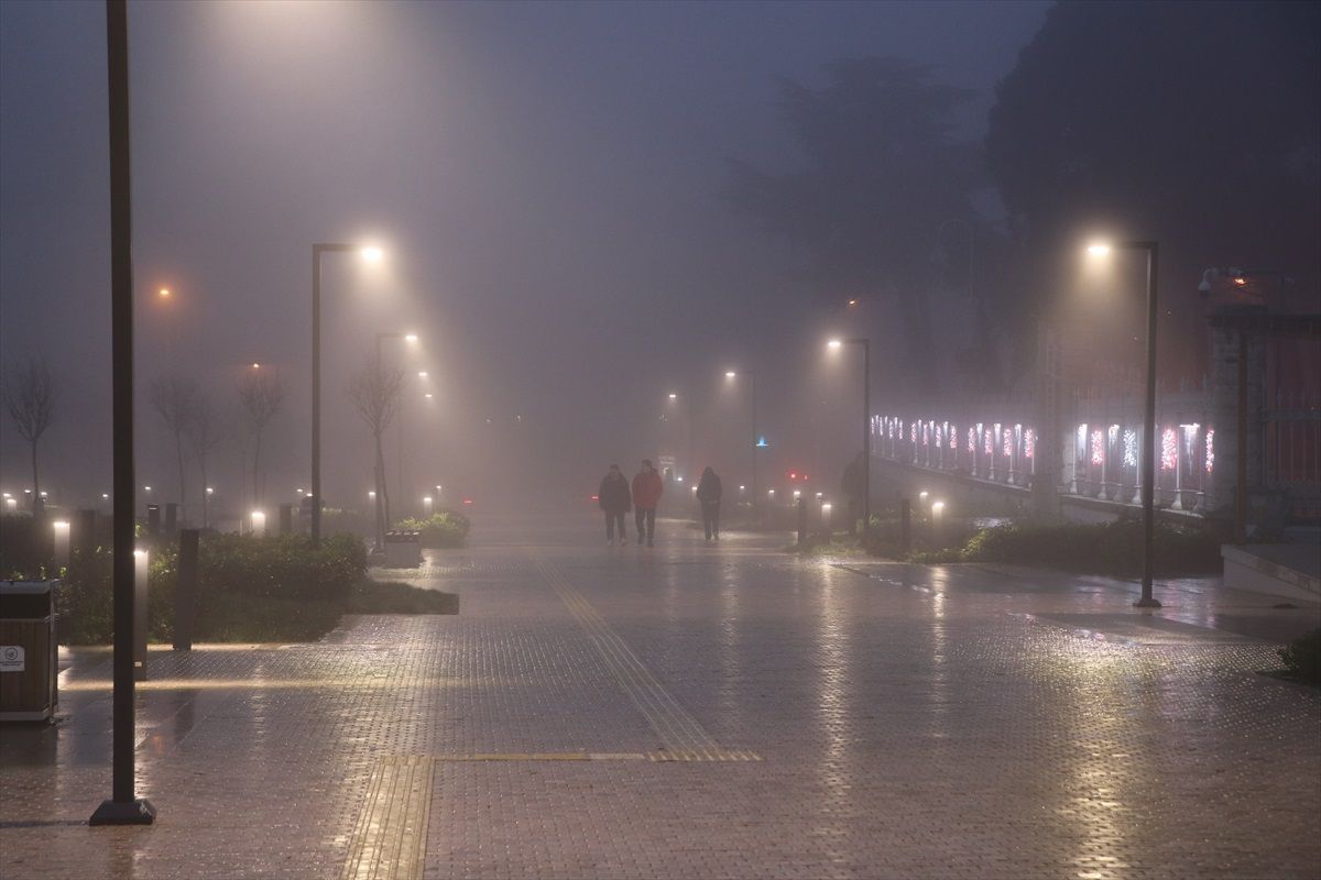 Edirne\'de Yoğun Sis Etkili Oldu