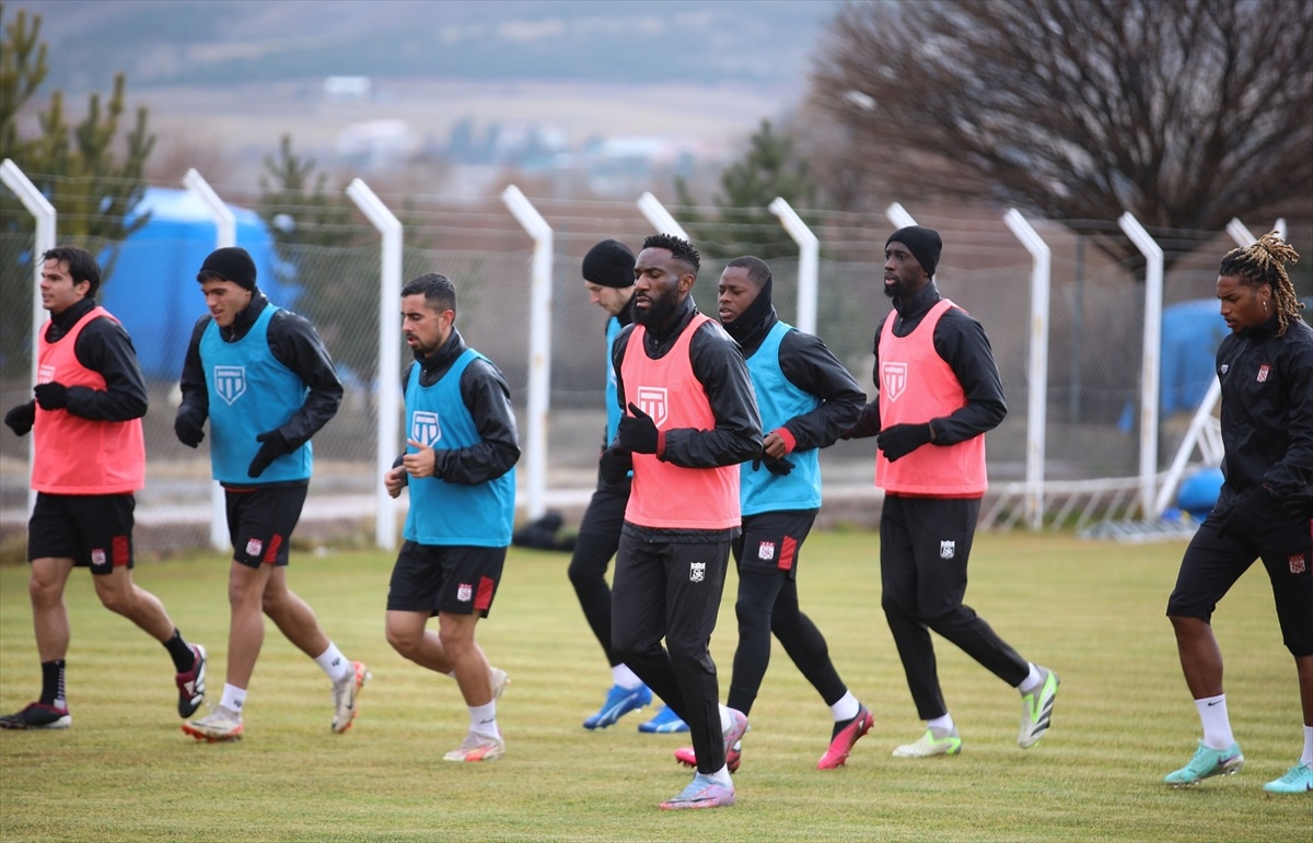 EMS Yapı Sivasspor, Kayserispor maçı için hazırlıklarını sürdürüyor