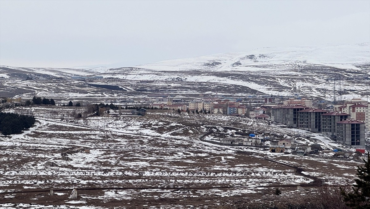 Erzurum, Kars ve Ardahan\'da Kar Yağışı Devam Ediyor