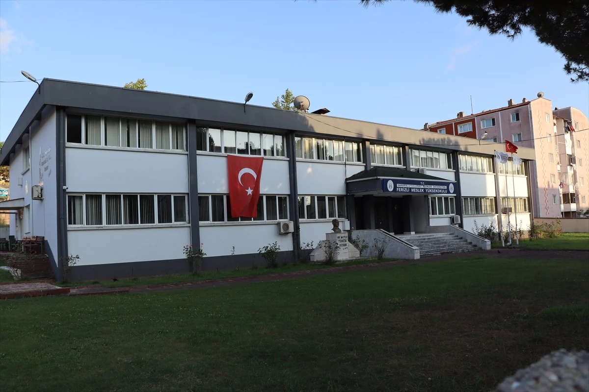 SUBÜ Ferizli Meslek Yüksekokulu Yıkılıp İlkokul Yapılacak